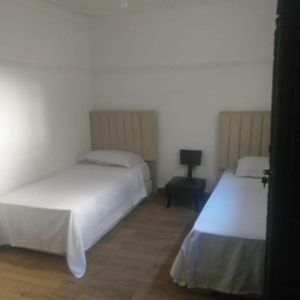 Habitación con 2 Camas Individuales